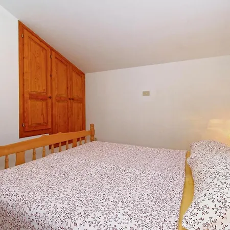 Apartman Awesome In With Kitchen